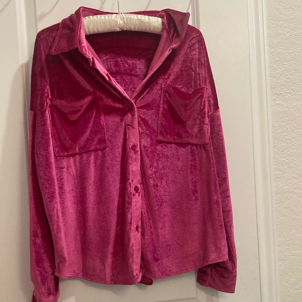 Impressions Boutique velvet top size small